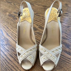Cole Haan open toe sandals. Nice neutral color.